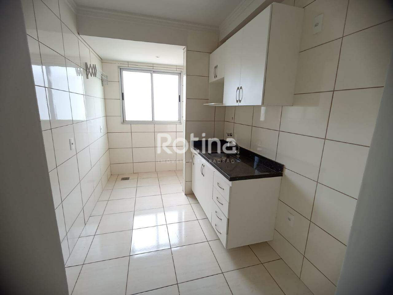 Apartamento à venda, 2 quartos em Uberlândia no bairro Laranjeiras no valor de R$ 215.000,00 - Rotina Imobiliária: 