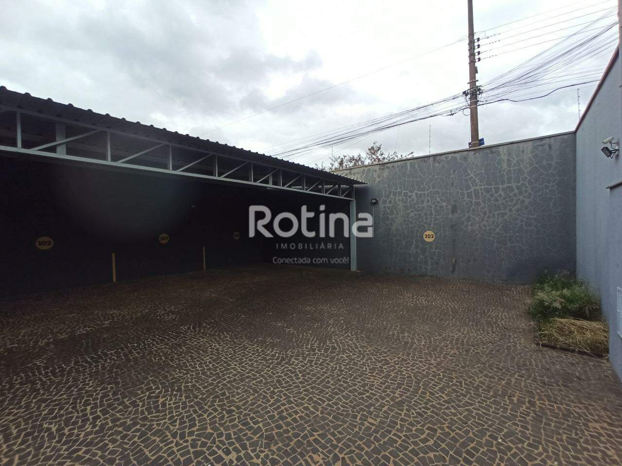 Apartamento para alugar, 2 quartos em Uberlândia no bairro Alto Umuarama no valor de R$ 1.650,00 - Rotina Imobiliária: 