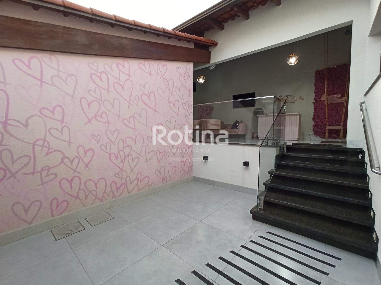 Casa para alugar, 3 quartos em Uberlândia no bairro Tabajaras no valor de R$ 6.500,00 - Rotina Imobiliária: 