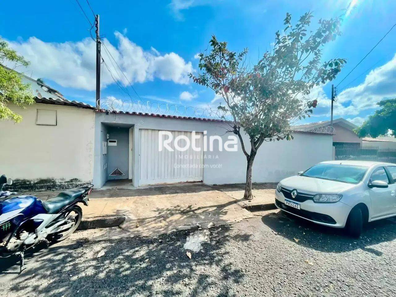 Casa para alugar, 3 quartos em Uberlândia no bairro Osvaldo Rezende no valor de R$ 2.800,00 - Rotina Imobiliária: 