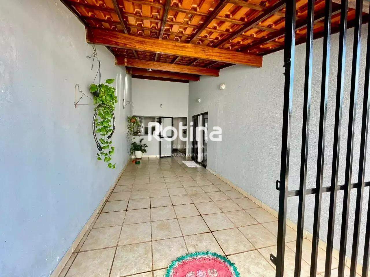Casa para alugar, 3 quartos em Uberlândia no bairro Osvaldo Rezende no valor de R$ 2.800,00 - Rotina Imobiliária: 