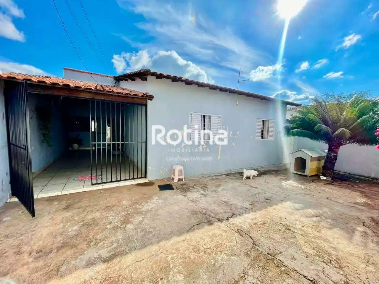 Casa para alugar, 3 quartos em Uberlândia no bairro Osvaldo Rezende no valor de R$ 2.800,00 - Rotina Imobiliária: 
