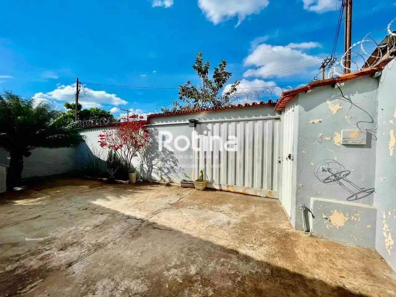 Casa para alugar, 3 quartos em Uberlândia no bairro Osvaldo Rezende no valor de R$ 2.800,00 - Rotina Imobiliária: 