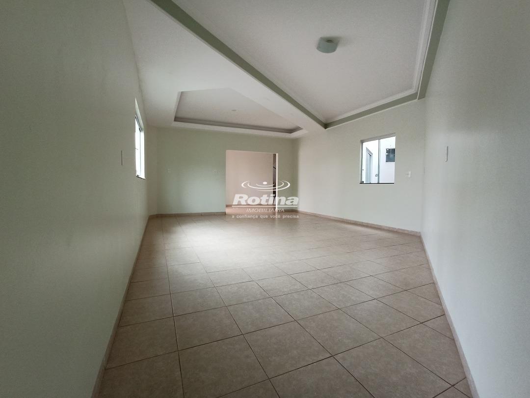 Casa para alugar, 3 quartos em Uberlândia no bairro Tubalina no valor de R$ 4.800,00 - Rotina Imobiliária: 