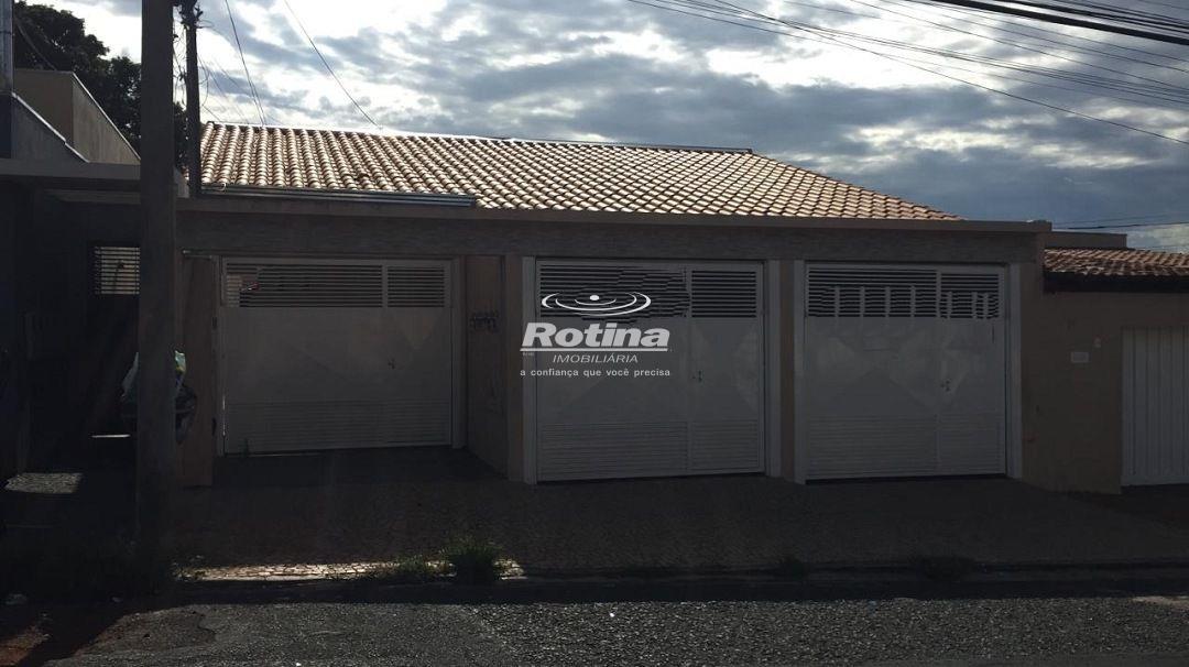 Casa para alugar, 2 quartos em Uberlândia no bairro Martins no valor de R$ 1.400,00 - Rotina Imobiliária: 
