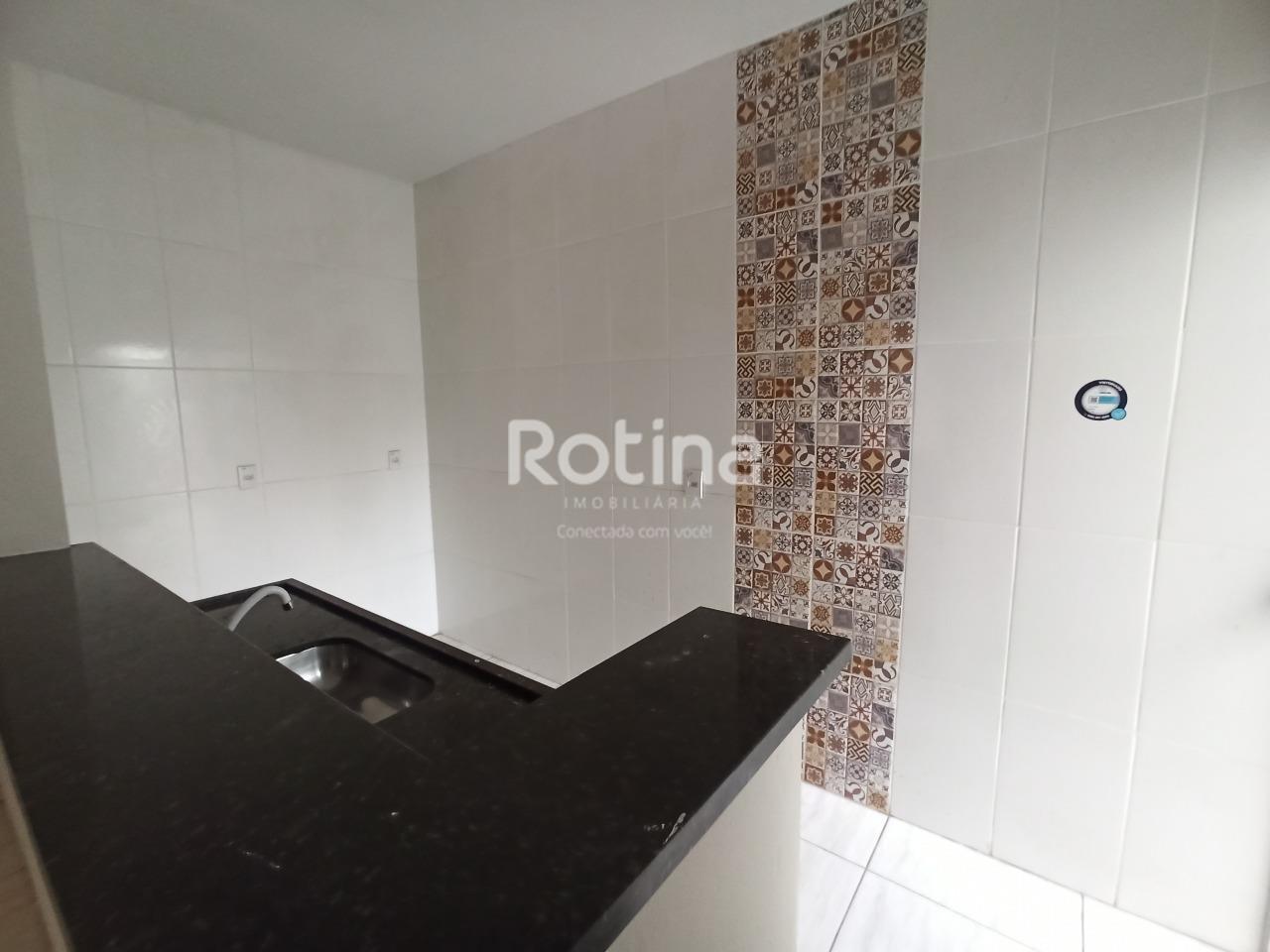 Casa para alugar, 2 quartos em Uberlândia no bairro Martins no valor de R$ 1.400,00 - Rotina Imobiliária: 