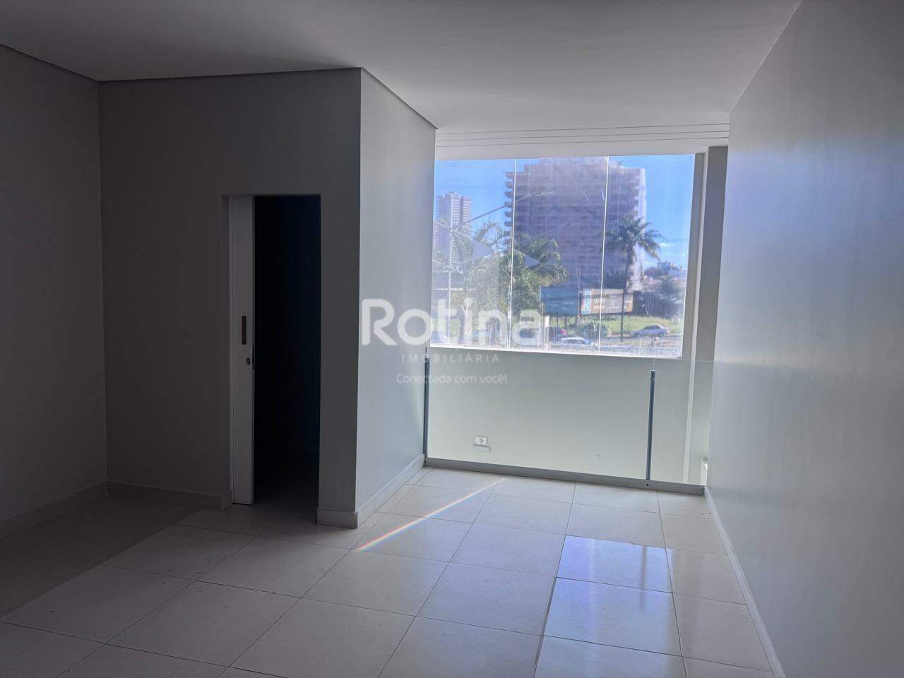 Loja para alugar, em Uberlândia no bairro Vigilato Pereira no valor de R$ 7.300,00 - Rotina Imobiliária: 