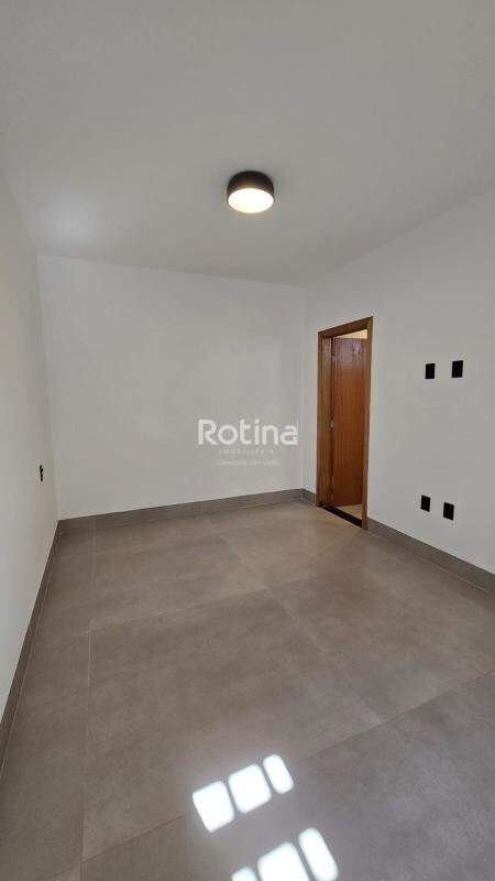 Casa à venda, 3 quartos em Uberlândia no bairro Brasil no valor de R$ 1.300.000,00 - Rotina Imobiliária: 