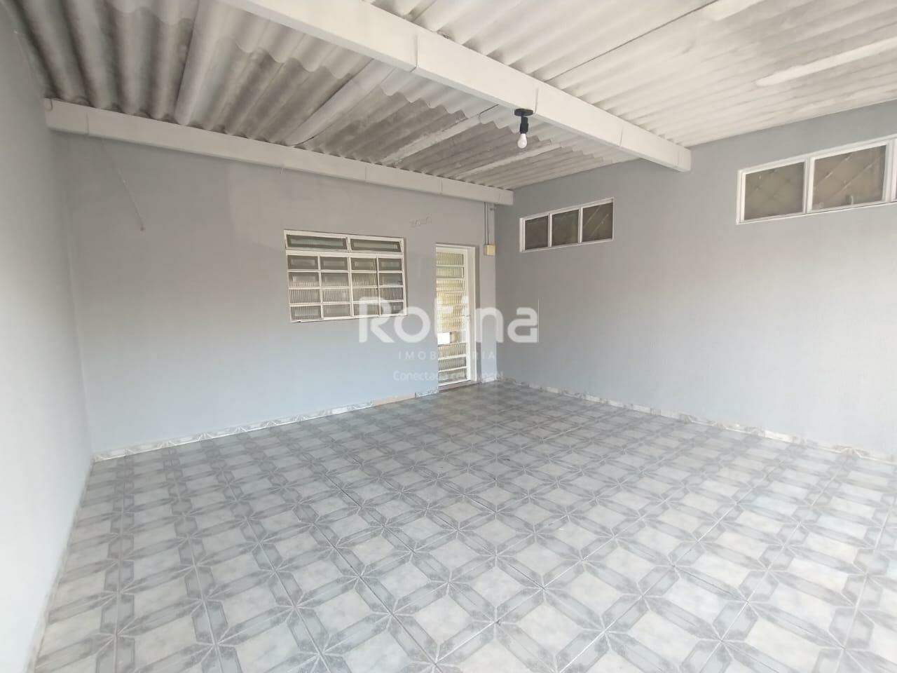 Casa para alugar, 3 quartos em Uberlândia no bairro Custódio Pereira no valor de R$ 2.300,00 - Rotina Imobiliária: 