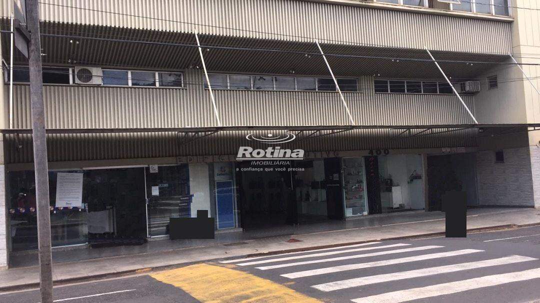 Sala para alugar, em Uberlândia no bairro Centro no valor de R$ 750,00 - Rotina Imobiliária: 