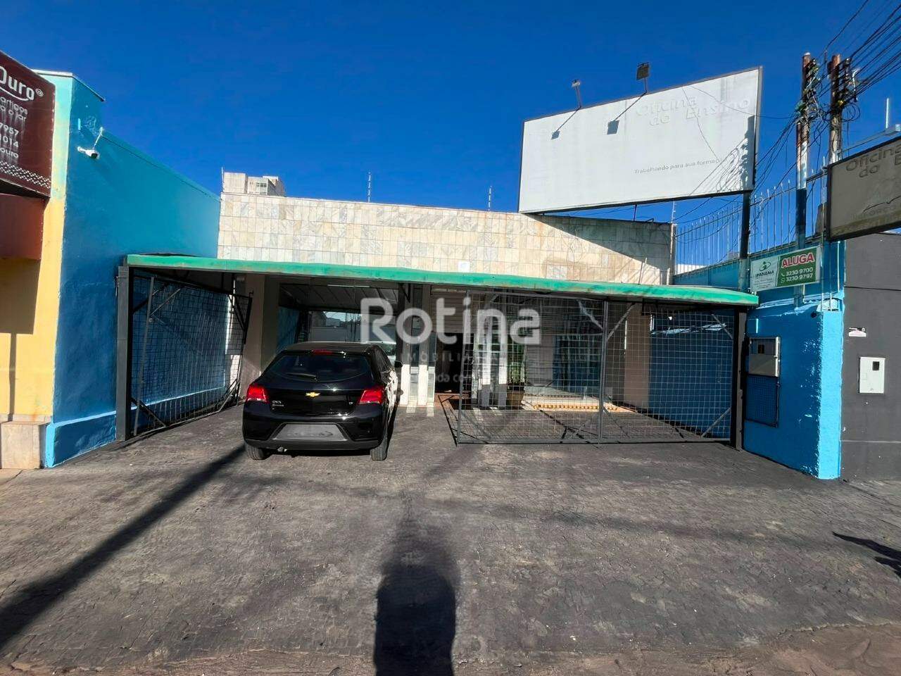 Casa Comercial para alugar, em Uberlândia no bairro Nossa Senhora Aparecida no valor de R$ 7.000,00 - Rotina Imobiliária: 