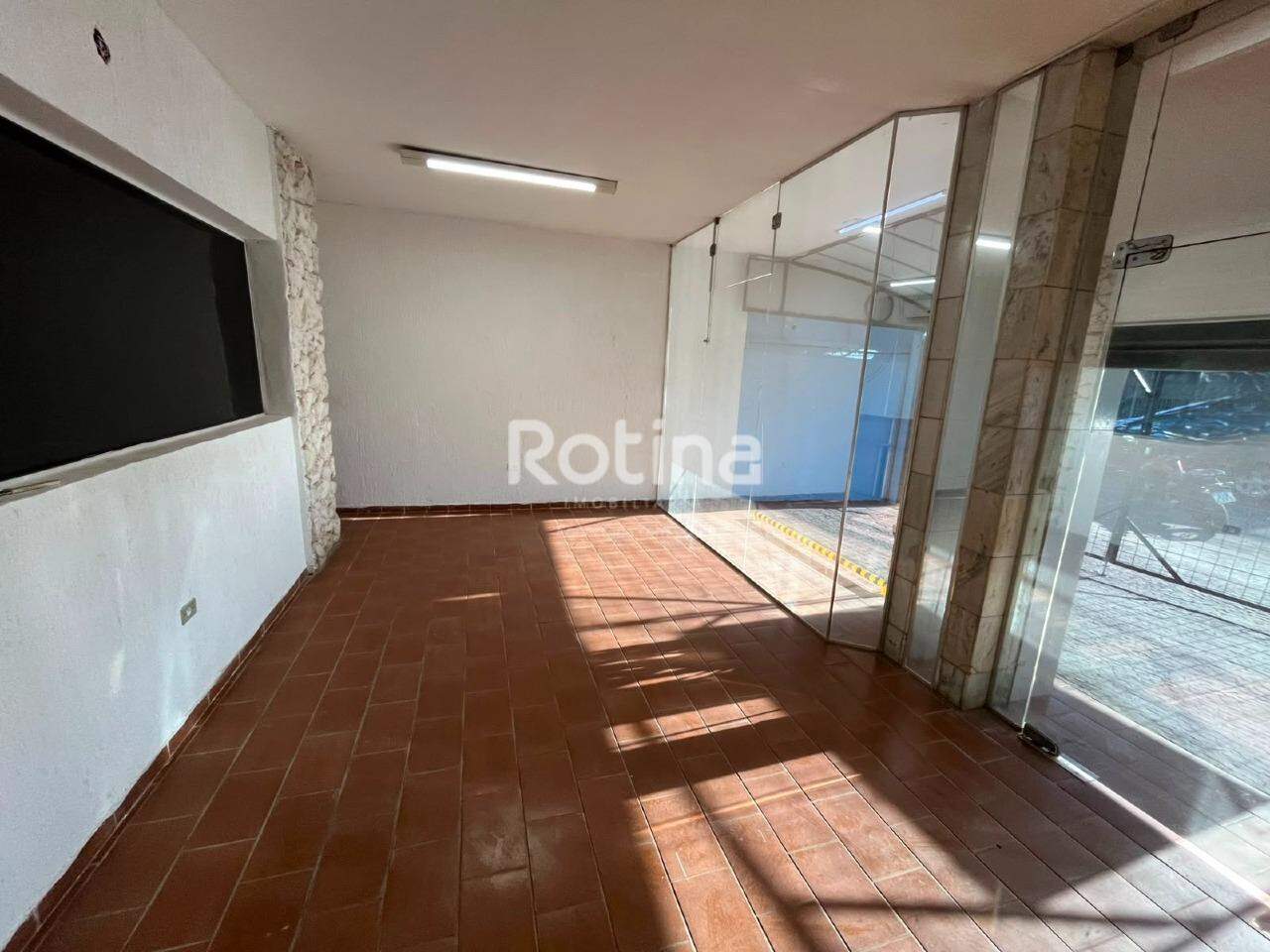 Casa Comercial para alugar, em Uberlândia no bairro Nossa Senhora Aparecida no valor de R$ 7.000,00 - Rotina Imobiliária: 