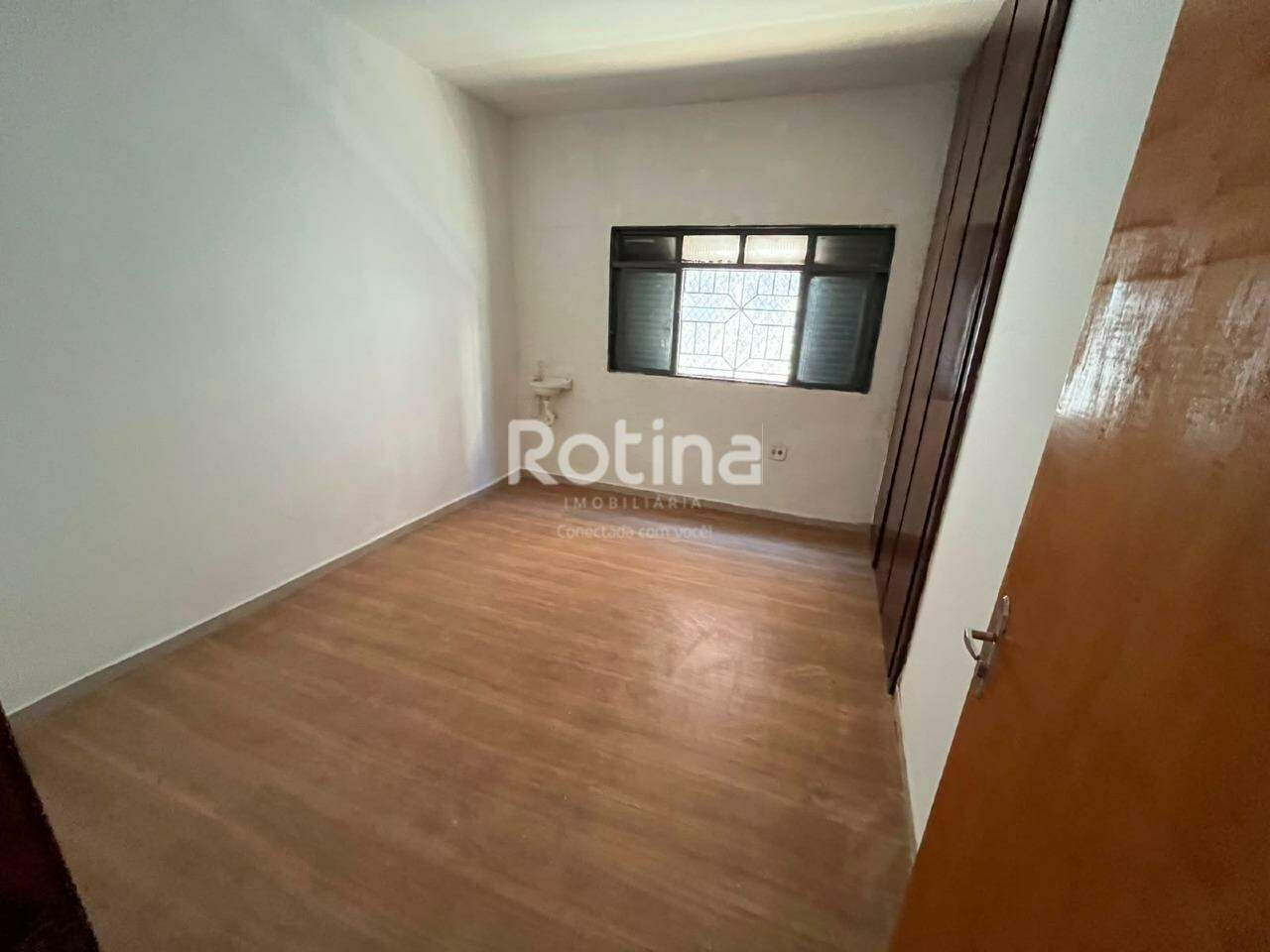 Casa Comercial para alugar, em Uberlândia no bairro Nossa Senhora Aparecida no valor de R$ 7.000,00 - Rotina Imobiliária: 