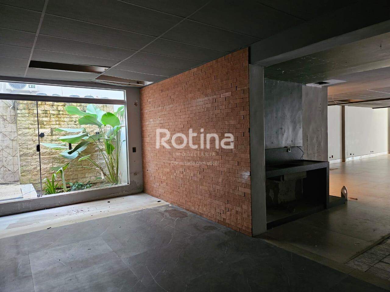 Sala para alugar, em Uberlândia no bairro Brasil no valor de R$ 22.000,00 - Rotina Imobiliária: 