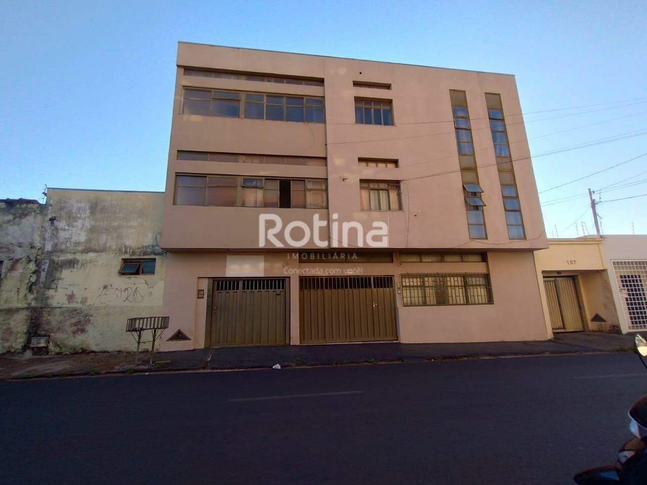 Apartamento para alugar, 3 quartos em Uberlândia no bairro Martins no valor de R$ 2.200,00 - Rotina Imobiliária: 