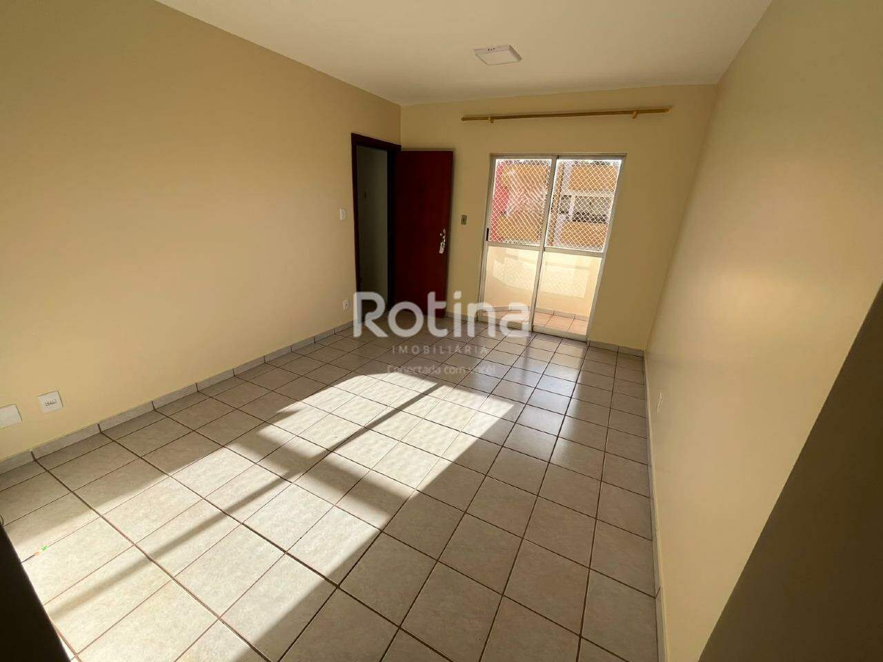 Apartamento para alugar, 3 quartos em Uberlândia no bairro Santa Mônica no valor de R$ 2.000,00 - Rotina Imobiliária: 