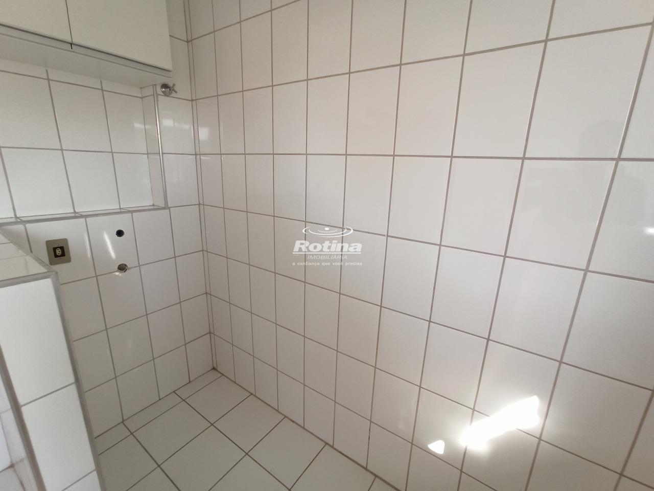 Apartamento para alugar, 2 quartos em Uberlândia no bairro Copacabana no valor de R$ 1.300,00 - Rotina Imobiliária: 
