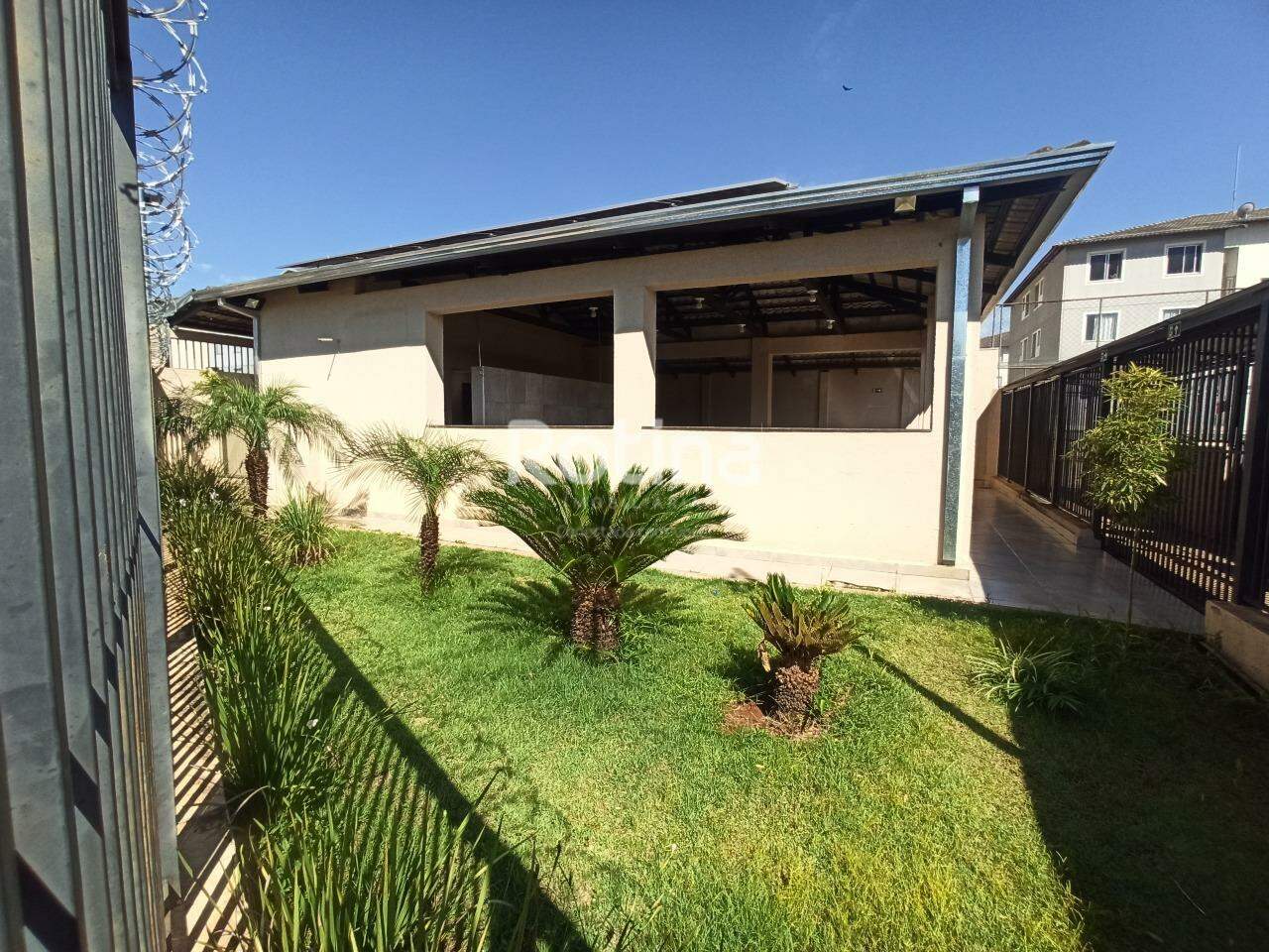 Apartamento para alugar, 2 quartos em Uberlândia no bairro Mansour no valor de R$ 850,00 - Rotina Imobiliária: 