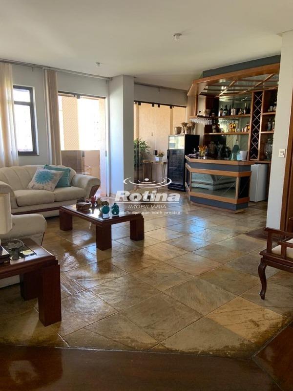 Apartamento à venda, 4 quartos em Uberlândia no bairro Fundinho no valor de R$ 1.300.000,00 - Rotina Imobiliária: 