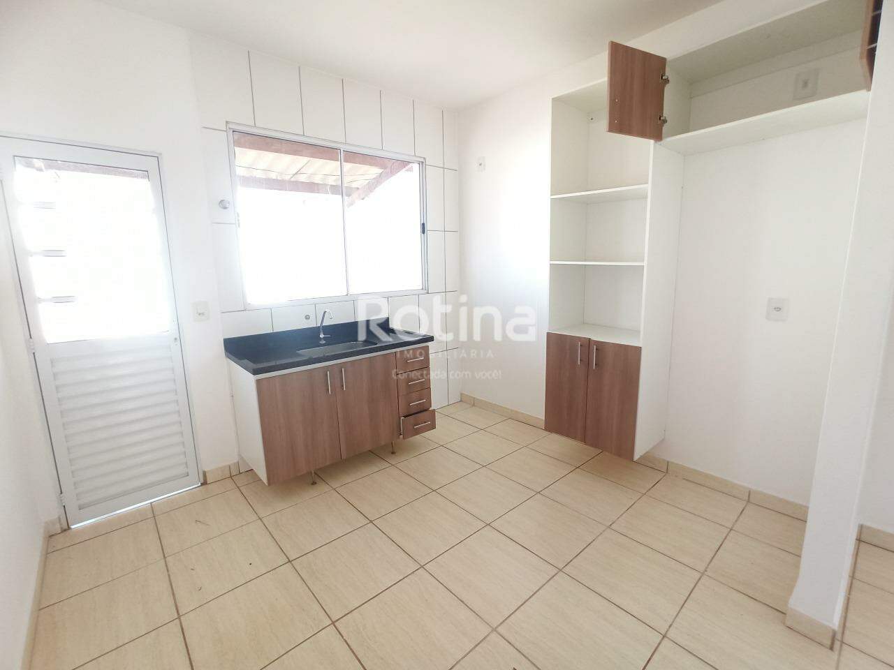 Casa para alugar, 2 quartos em Uberlândia no bairro Residencial Fruta do Conde no valor de R$ 1.400,00 - Rotina Imobiliária: 