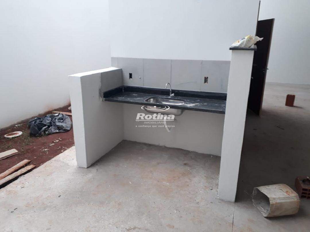 Galpão para alugar, em Uberlândia no bairro Laranjeiras no valor de R$ 7.000,00 - Rotina Imobiliária: 