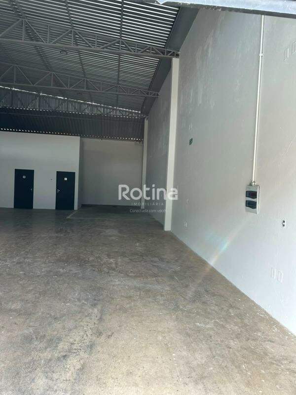 Galpão para alugar, em Uberlândia no bairro Laranjeiras no valor de R$ 7.000,00 - Rotina Imobiliária: 