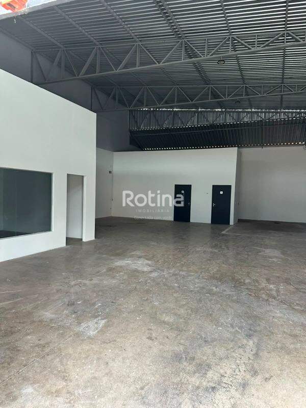 Galpão para alugar, em Uberlândia no bairro Laranjeiras no valor de R$ 7.000,00 - Rotina Imobiliária: 