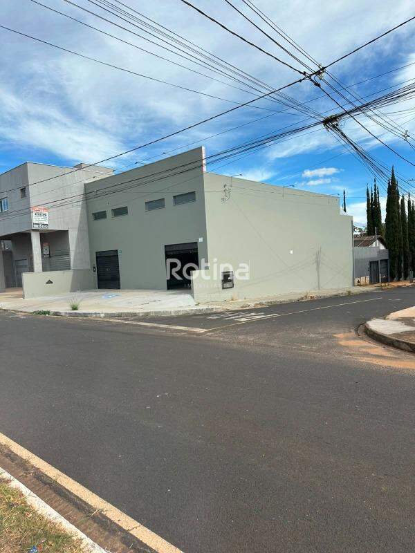Galpão para alugar, em Uberlândia no bairro Laranjeiras no valor de R$ 7.000,00 - Rotina Imobiliária: 
