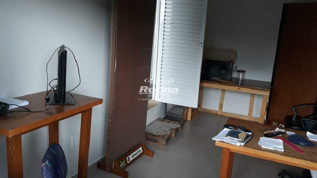 Loja para alugar, em Uberlândia no bairro Tibery no valor de R$ 800,00 - Rotina Imobiliária: 