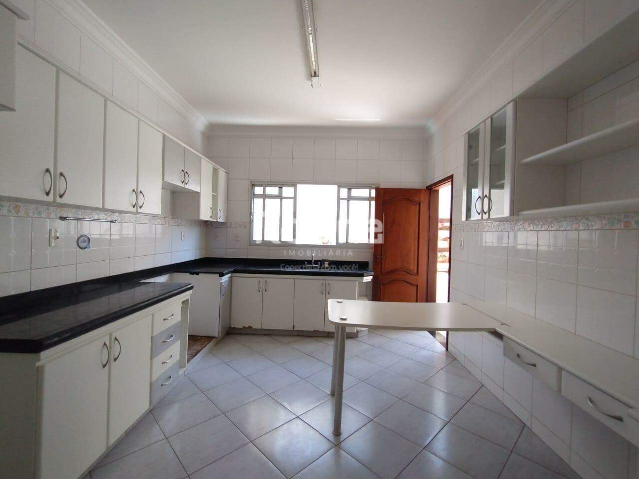 Casa para alugar, 4 quartos em Uberlândia no bairro Morada da Colina no valor de R$ 6.500,00 - Rotina Imobiliária: 