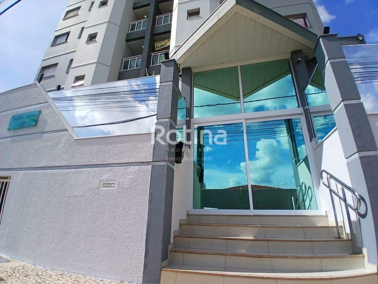 Apartamento para alugar, 3 quartos em Uberlândia no bairro Patrimônio no valor de R$ 2.000,00 - Rotina Imobiliária: 