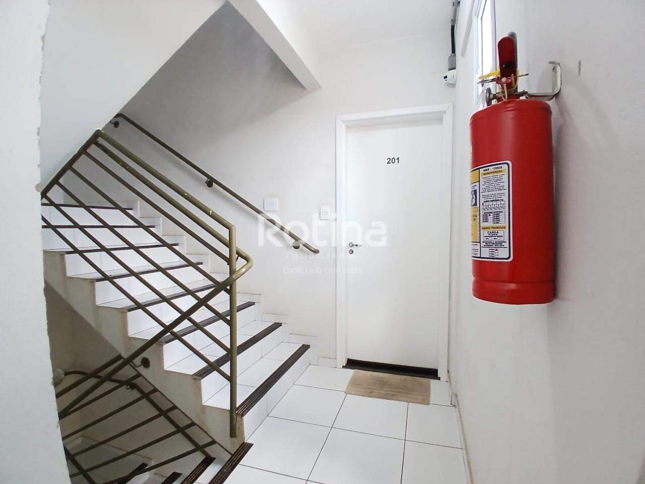 Apartamento para alugar, 2 quartos em Uberlândia no bairro Santa Mônica no valor de R$ 1.500,00 - Rotina Imobiliária: 