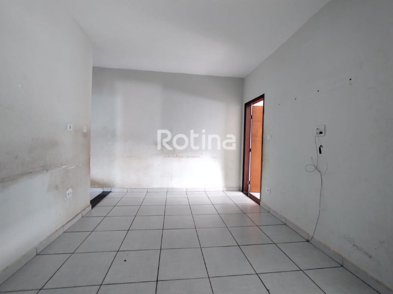 Casa para alugar, 3 quartos em Uberlândia no bairro Bom Jesus no valor de R$ 1.900,00 - Rotina Imobiliária: 