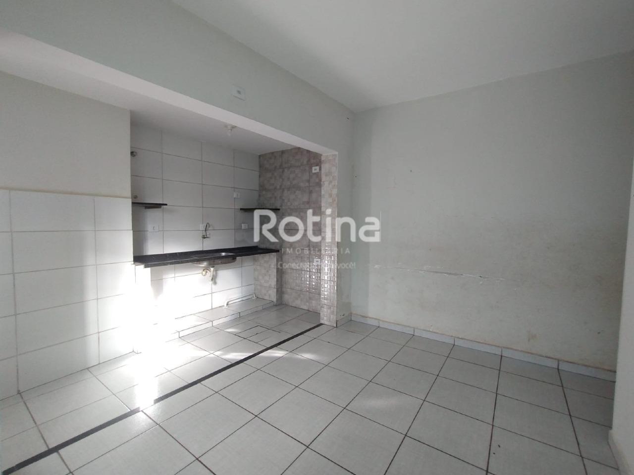 Casa para alugar, 3 quartos em Uberlândia no bairro Bom Jesus no valor de R$ 1.900,00 - Rotina Imobiliária: 