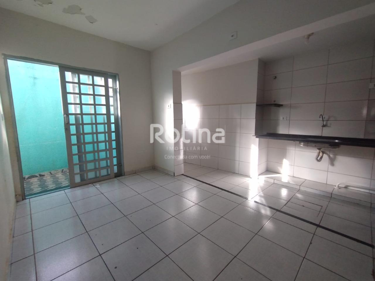 Casa para alugar, 3 quartos em Uberlândia no bairro Bom Jesus no valor de R$ 1.900,00 - Rotina Imobiliária: 