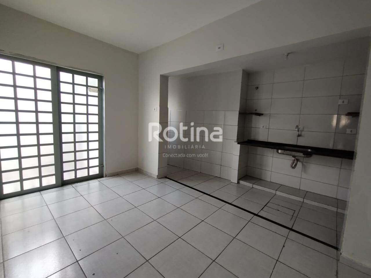Casa para alugar, 3 quartos em Uberlândia no bairro Bom Jesus no valor de R$ 1.790,00 - Rotina Imobiliária: 