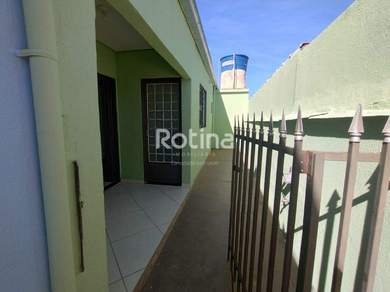 Casa para alugar, 3 quartos em Uberlândia no bairro Presidente Roosevelt no valor de R$ 1.650,00 - Rotina Imobiliária: 