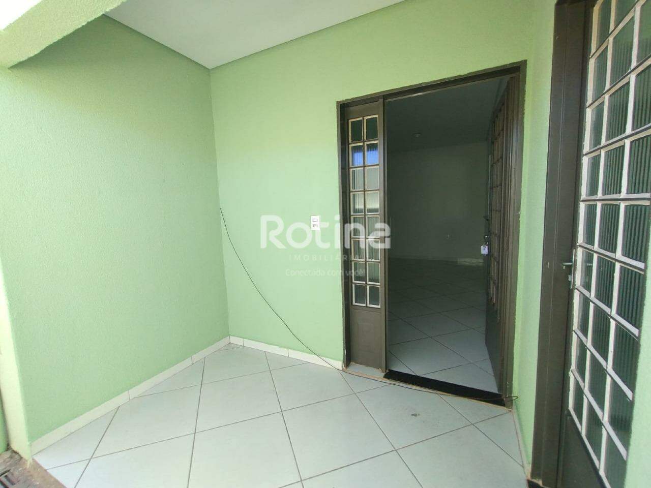 Casa para alugar, 3 quartos em Uberlândia no bairro Presidente Roosevelt no valor de R$ 1.650,00 - Rotina Imobiliária: 