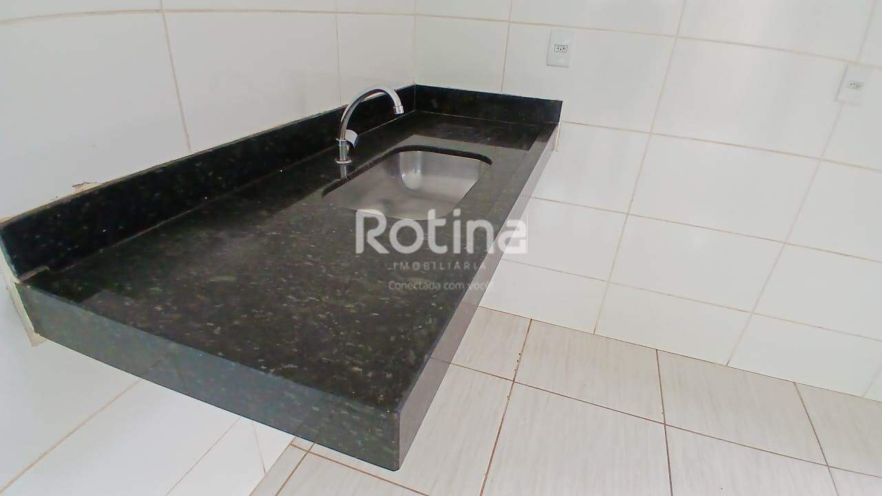 Casa para alugar, 2 quartos em Uberlândia no bairro Shopping Park no valor de R$ 1.300,00 - Rotina Imobiliária: 