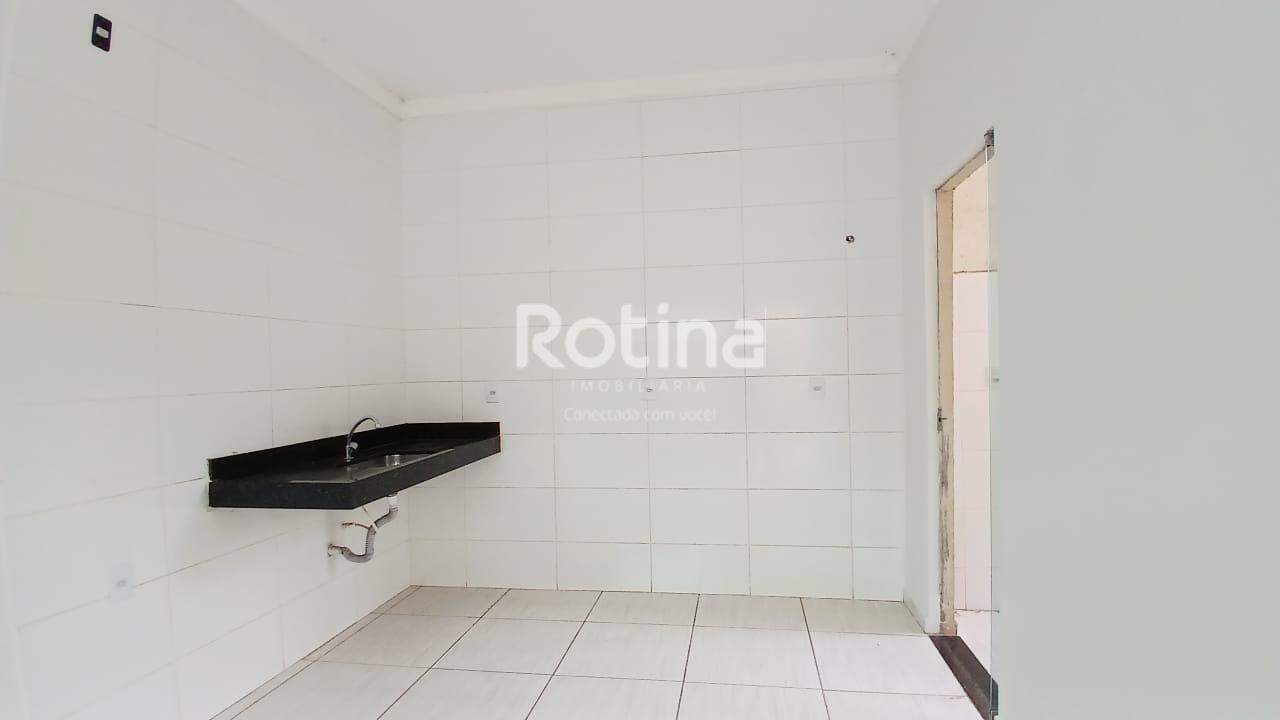 Casa para alugar, 2 quartos em Uberlândia no bairro Shopping Park no valor de R$ 1.300,00 - Rotina Imobiliária: 