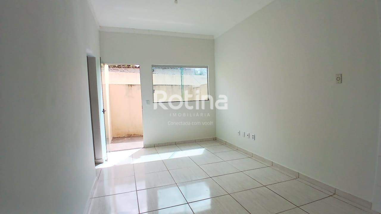 Casa para alugar, 2 quartos em Uberlândia no bairro Shopping Park no valor de R$ 1.300,00 - Rotina Imobiliária: 