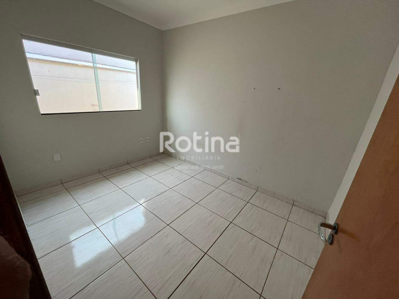 Casa para alugar, 2 quartos em Uberlândia no bairro Shopping Park no valor de R$ 1.350,00 - Rotina Imobiliária: 