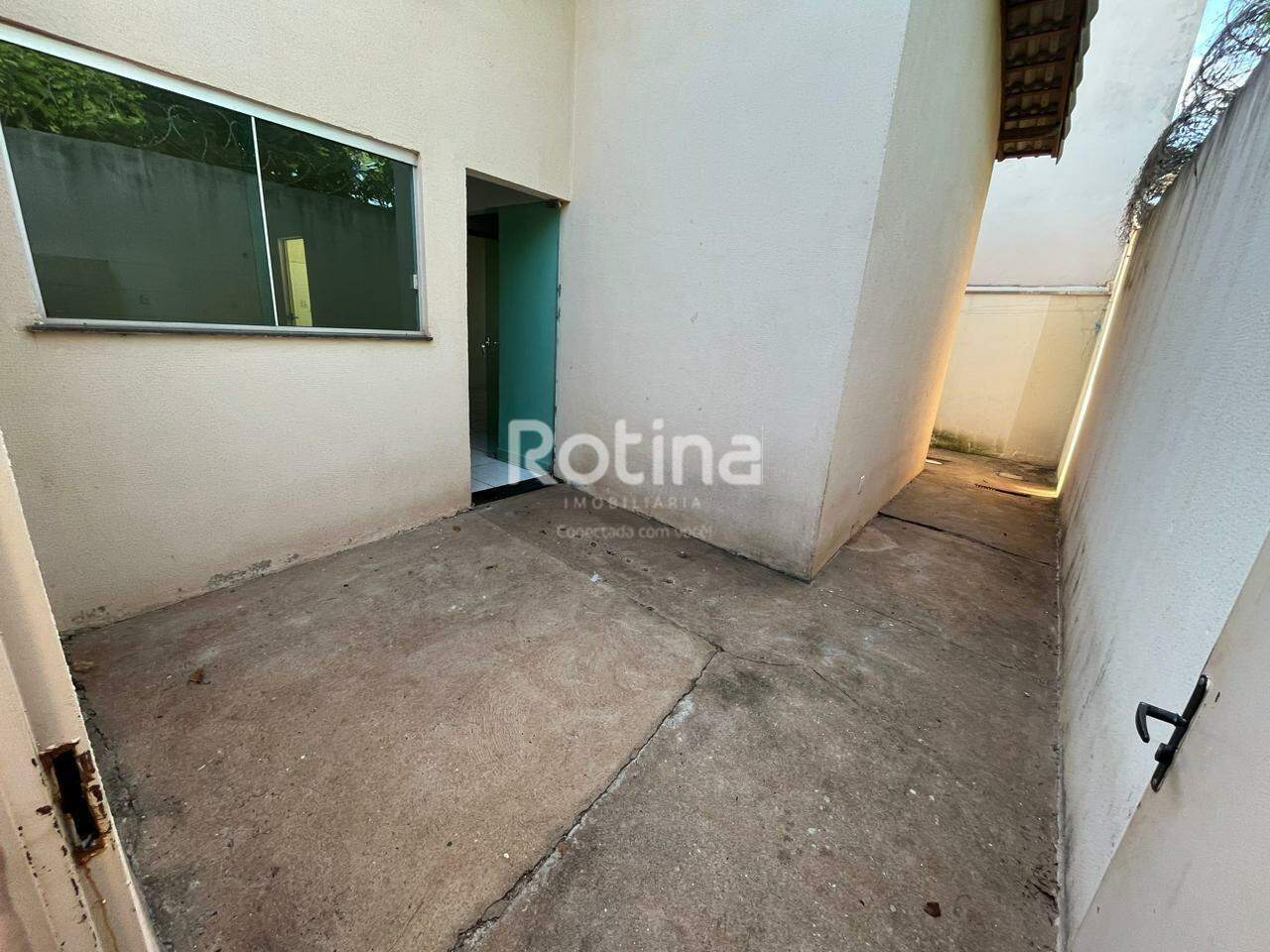 Casa para alugar, 2 quartos em Uberlândia no bairro Shopping Park no valor de R$ 1.350,00 - Rotina Imobiliária: 