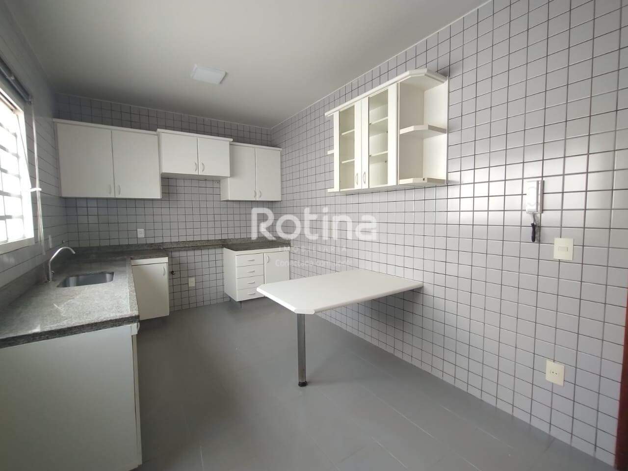 Casa para alugar, 3 quartos em Uberlândia no bairro Morada da Colina no valor de R$ 5.500,00 - Rotina Imobiliária: 