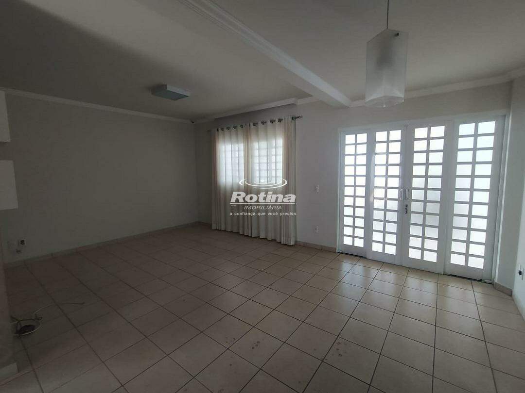 Casa para alugar, 3 quartos em Uberlândia no bairro Morada da Colina no valor de R$ 5.500,00 - Rotina Imobiliária: 