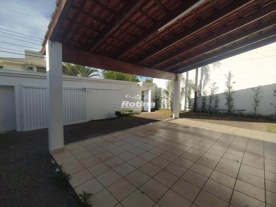 Casa para alugar, 3 quartos em Uberlândia no bairro Morada da Colina no valor de R$ 5.500,00 - Rotina Imobiliária: 