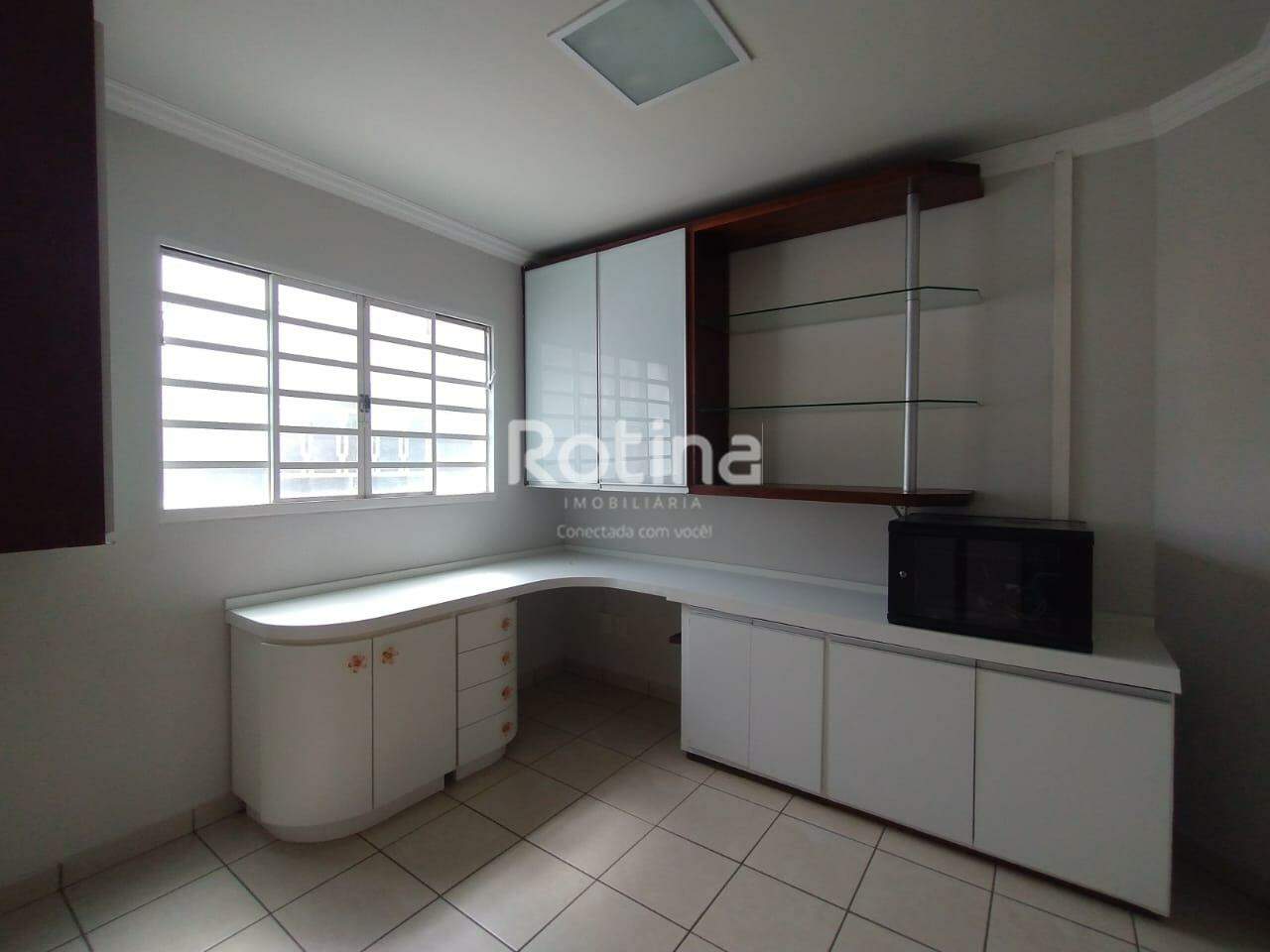 Casa para alugar, 3 quartos em Uberlândia no bairro Morada da Colina no valor de R$ 5.500,00 - Rotina Imobiliária: 