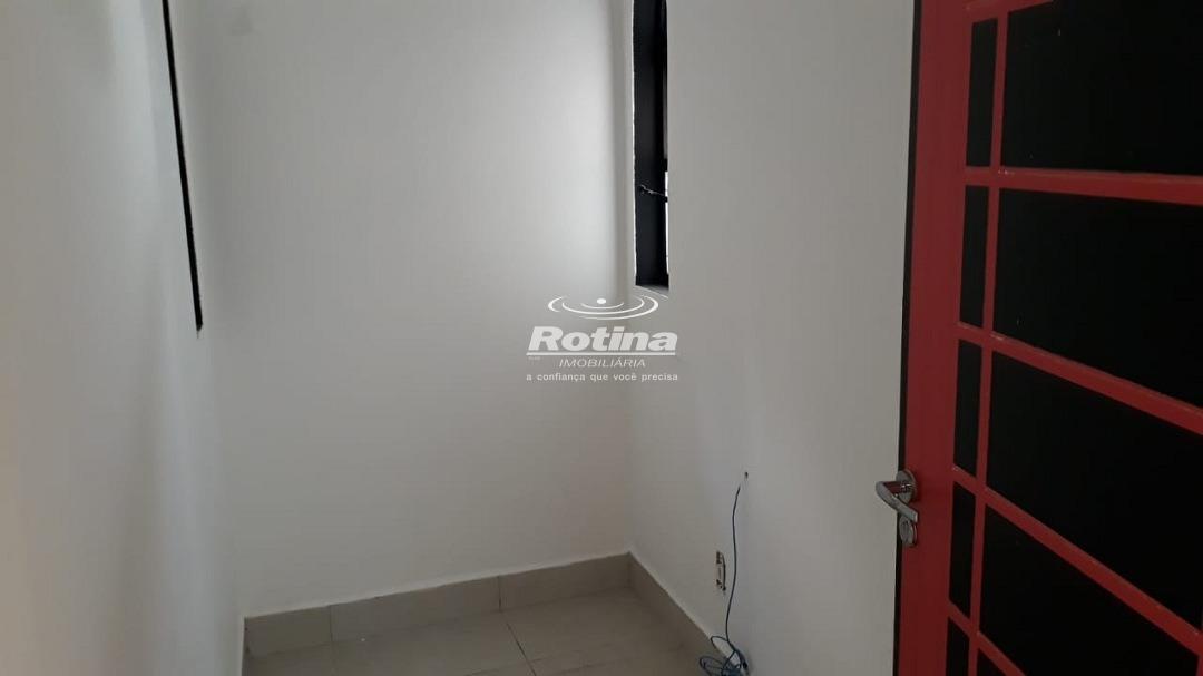 Casa para alugar, 1 quarto em Uberlândia no bairro Osvaldo Rezende no valor de R$ 12.000,00 - Rotina Imobiliária: 