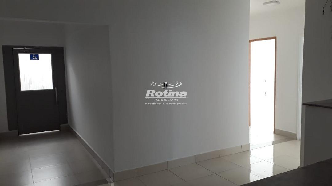 Casa para alugar, 1 quarto em Uberlândia no bairro Osvaldo Rezende no valor de R$ 12.000,00 - Rotina Imobiliária: 