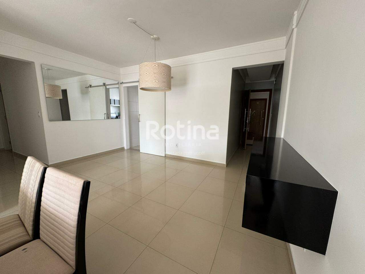Apartamento para alugar, 3 quartos em Uberlândia no bairro Santa Maria no valor de R$ 3.200,00 - Rotina Imobiliária: 